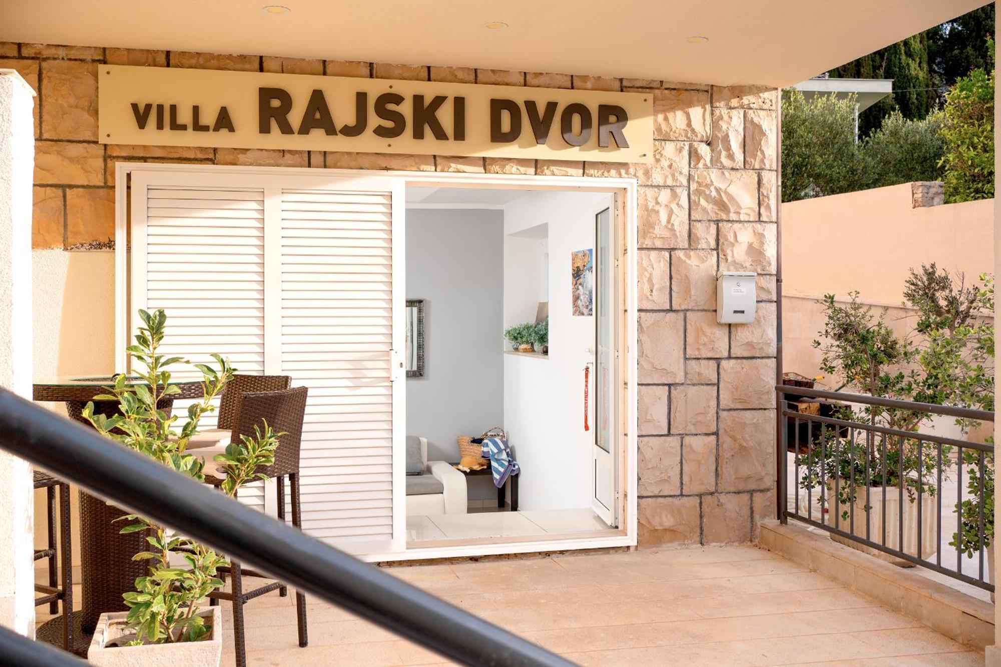 Lägenhet Rajski Dvor